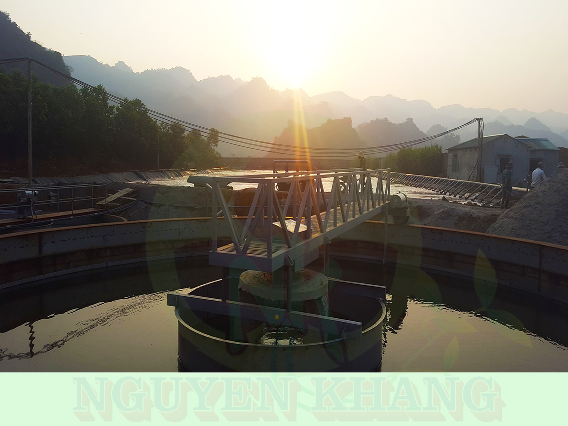 THIẾT BỊ GẠT BÙN CHO BỂ LẮNG TRUNG TÂM